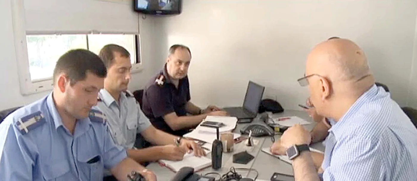 Dr. Raed Arafat coordonează misiunea de salvare de la Predeal