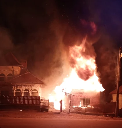 Incendiul a avut loc în comuna Bughea de Sus. FOTO  IPJ Argeș