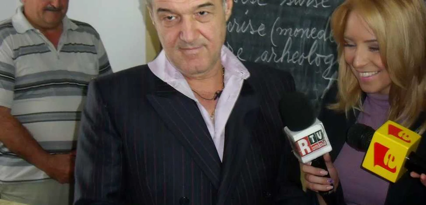 Becali a vorbit cu fanii Stelei de la Faraoanele