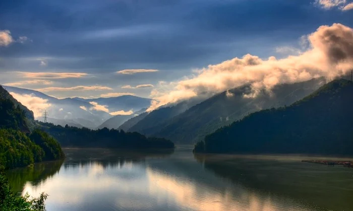 Lacul Brădişor, Foto: valceaturistica.ro