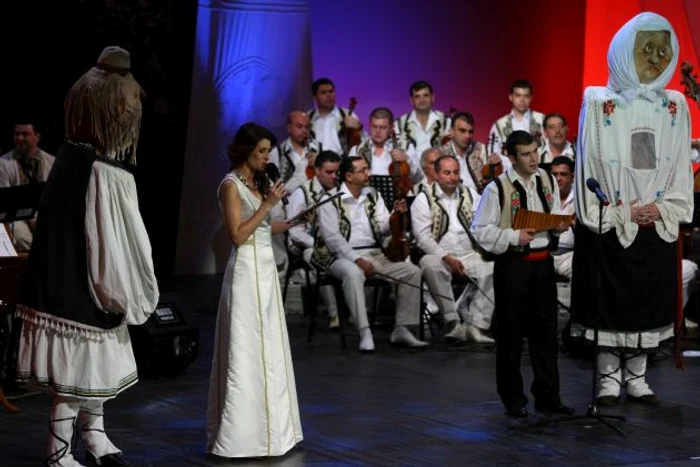 Iuliana Tudor, la ediţia din 2009 a Festivalului Naţional „Maria Tănase“