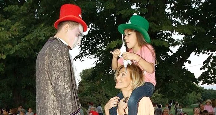 Lauren Williams, de 26 de ani, este fotomodelul cu cele mai lungi picioare din lume