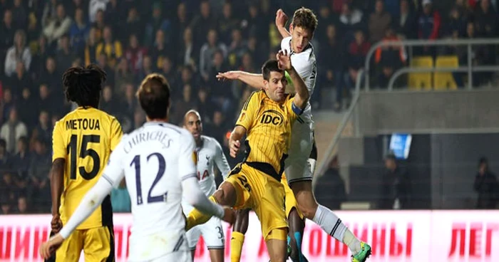 Tottenham, cu Chiricheş rezervă, s-a calificat în şaisprezecimile Europa League