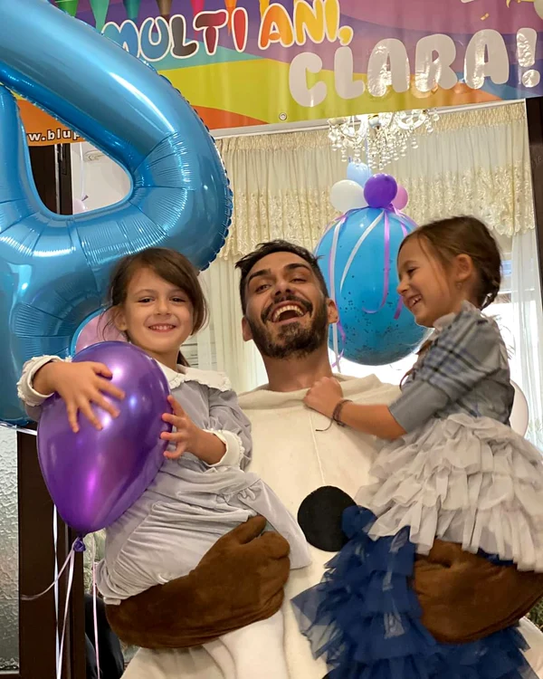 George Burcea s-a distrat de minune la petrecerea cu fetițele lui / foto: arhiva personală