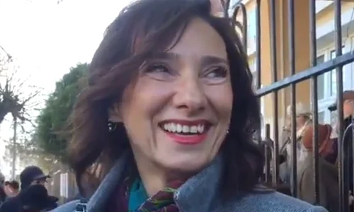 1 carmen iohannis vot mini 4 jpg jpeg