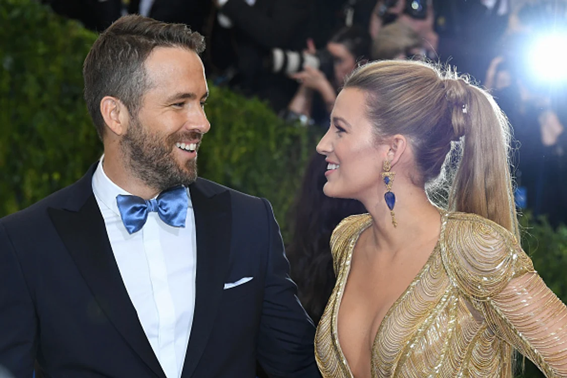 
    Blake Lively și Ryan Reynolds au devenit părinți pentru a treia oară Foto: Getty   