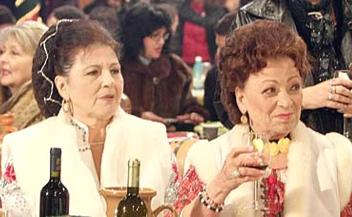 
    Irina Loghin (stânga)  şi Maria Ciobanu  sunt prietene de  peste 40 de ani  