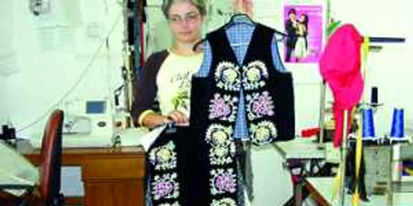 Reşiţa: PORTRET / Liliana Ionaşcu de la contabilitate la arta populară