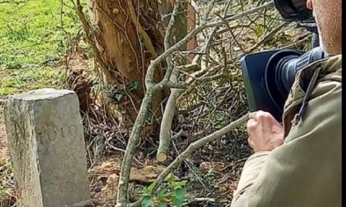 Un fermier belgian a mutat accidental graniţa cu Franţa  Dacă refuză să pună piatra de hotar la loc, ar trebui convocată o comisie de graniţă franco belgiană, inactivă din 1930 png