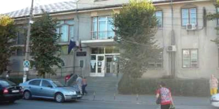 Autorităţile, chemate din nou pe strada Păcii