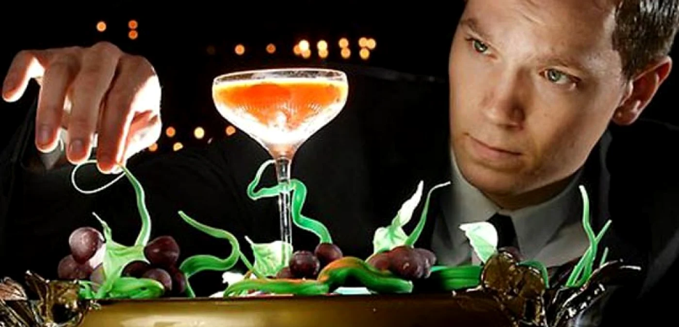 Joel Heffernan şi cocktailul său de 13.000 de dolari   FOTO: thevivant.com