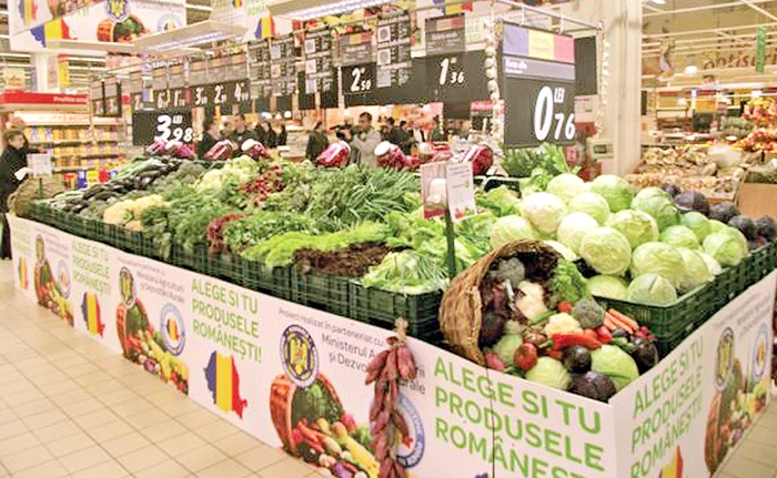 
    Producătorii sunt  obligați să urce prețul  la produse pentru că  marile magazine le  percep taxe mari   