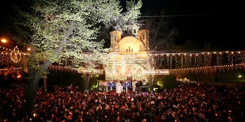 Slujba de Înviere de la Arhiepiscopie