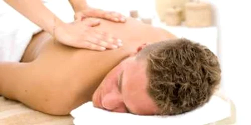 Masajul suedez detensionează musculatura şi relaxează întreg organismul