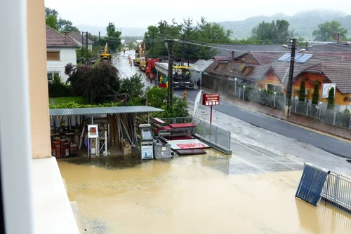 inundatii brad foto alba vasile