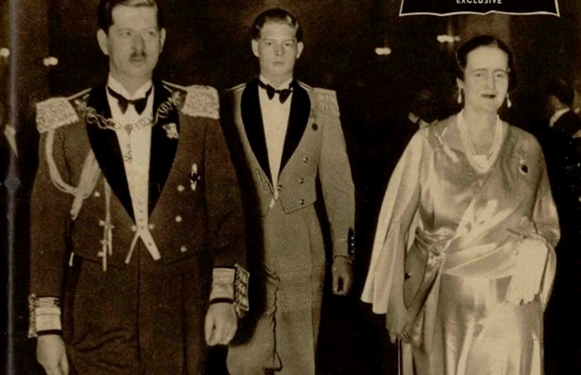 
    Regele Carol al II-lea, Mihai și Regina mamă Elena sau capetele încoronate care au marcat pentru eternitate istoria RomânieiFoto: wikimedia commons  