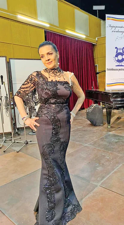 În ultima vreme,  Cornelia slăbise  foarte mult