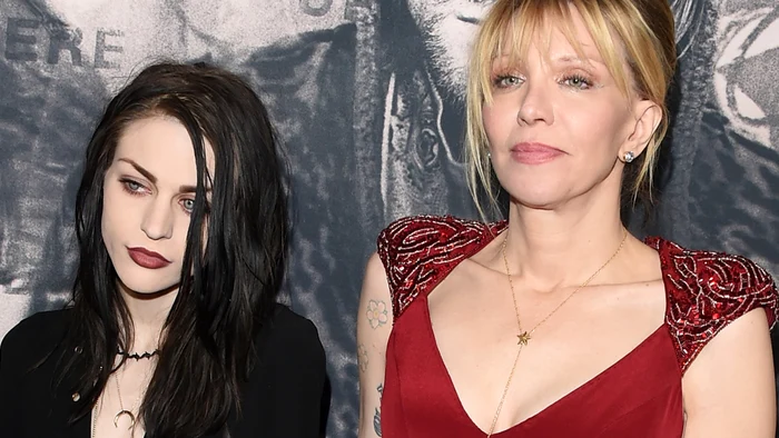 Frances nu are o părere bună despre mama sa