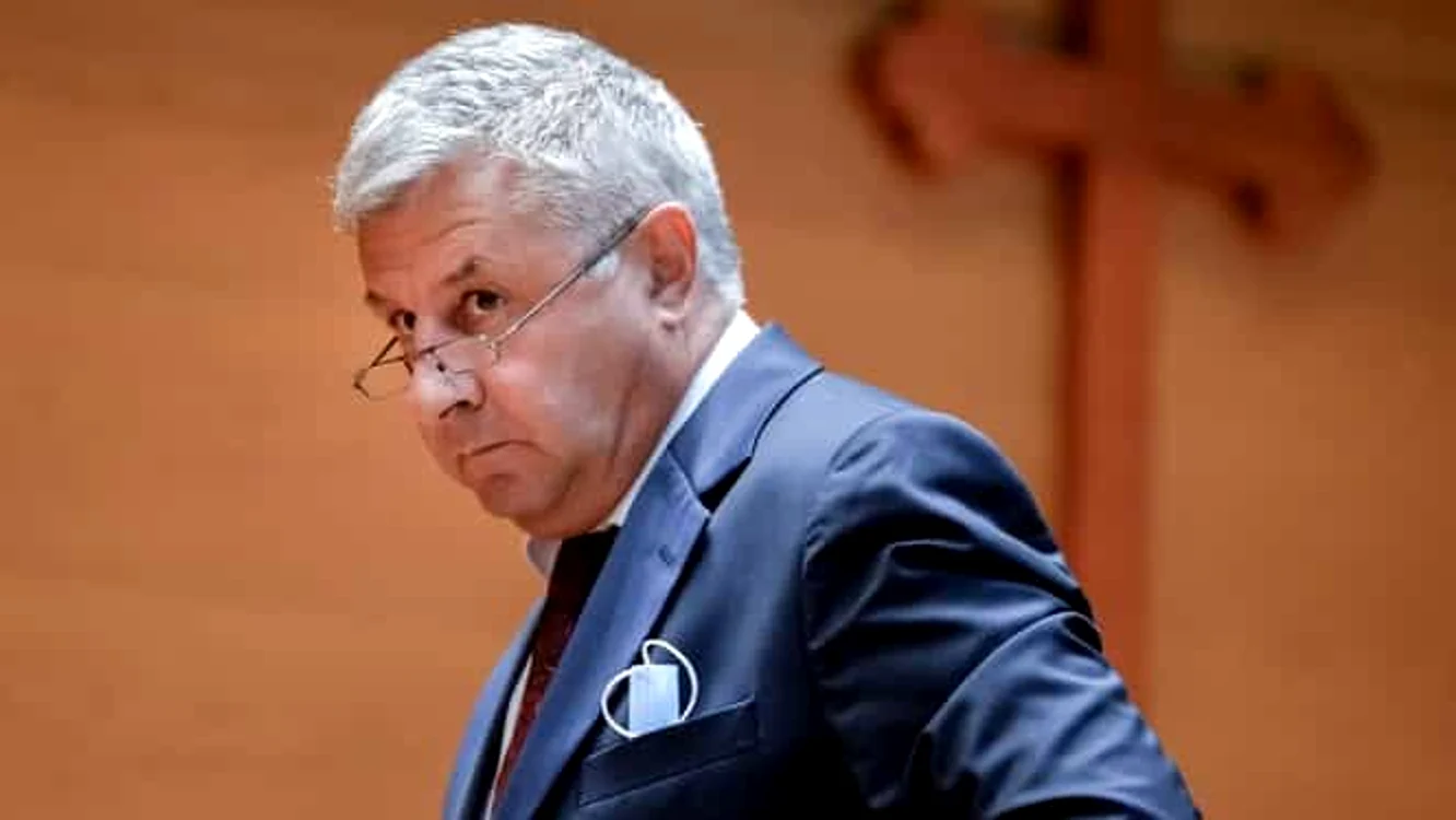 
    Florin Iordache are o soție care primește de la stat o pensie uriașă  