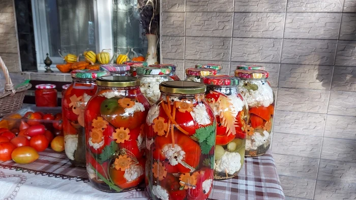 Conservele pregătite din „legume magice“ vor fi vândute duminică, 21 noiembrie, în Bucureşti FOTO: Facebook/Veronica Gogoţ- Legume magice