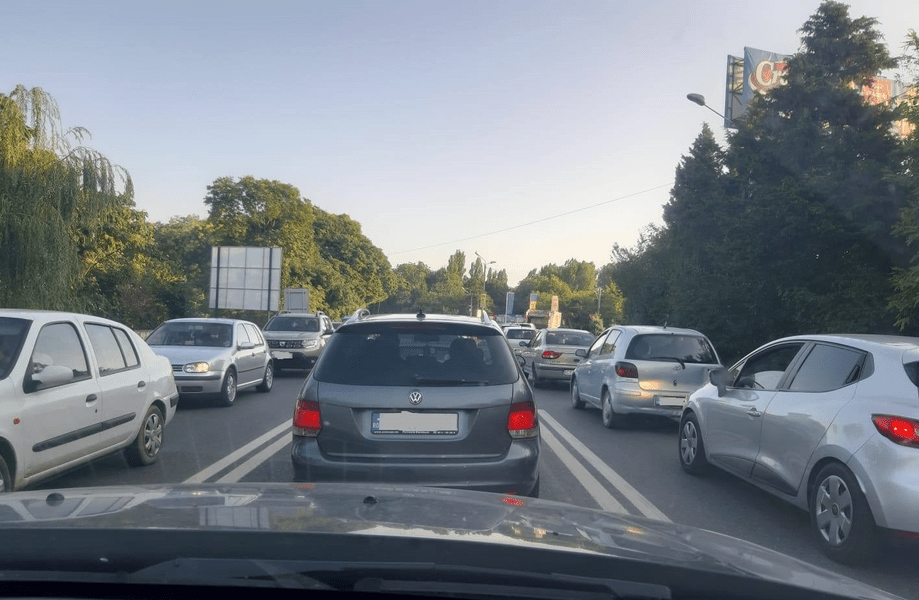 Traficul din sudul litoralului rămâne de coșmar și în noul sezon estival. În ce stadiu sunt lucrările de infrastructură