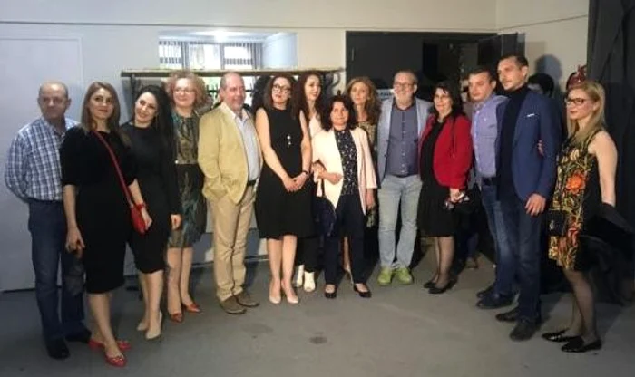 Florin Busuioc, alături de cadrele medicale de la Spitalul de Urgență Craiova, care l-a salvat după infarctul suferit în urmă cu șapte lunifoto: Adevărul