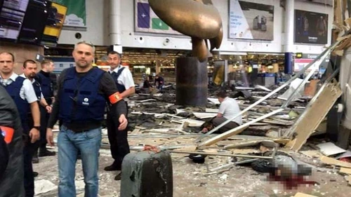 Atentate teroriste Bruxelles: 32 de morţi şi 230 de persoane rănite în urma celor 3 explozii foto: twitter