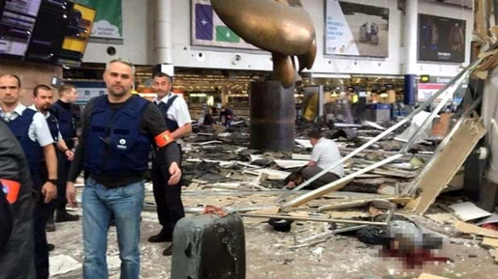 
    Atentate teroriste Bruxelles: 32 de morţi şi 230 de persoane rănite în urma celor 3 explozii foto: twitter  