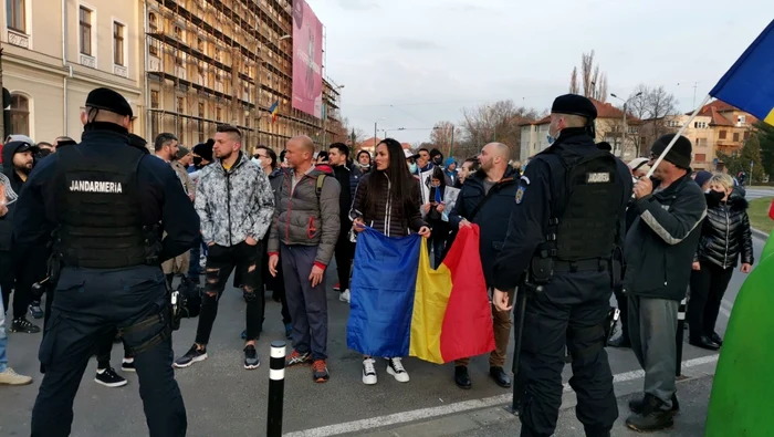 Forţele de ordine au blocat centrul Timişoarei FOTO Ş.Both