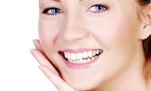 femeie machiaj ten ingrijire shutterstock 18530662 jpeg