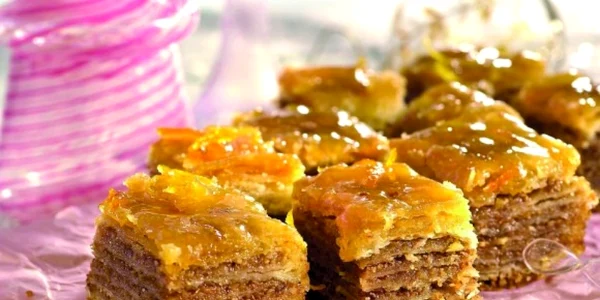 Cea mai bună plăcintă cu nuci şi dulceaţă