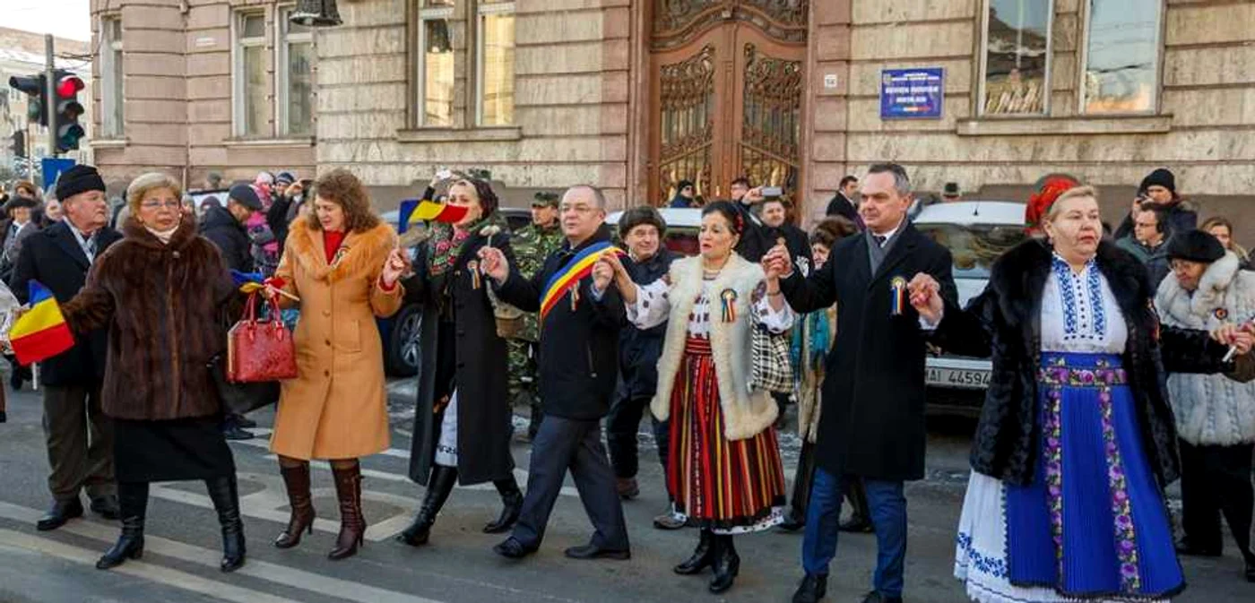 Emil Boc a participat dimineaţă la programul organizat de Prefectură. FOTO: Emil Boc/Facebook