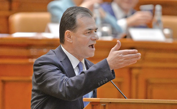 Liderul PNL s-ar instala din nou în fruntea Executivului, după ce, acum zece zile, şi-a dat demisia din funcţia de premierFoto: Mediafax