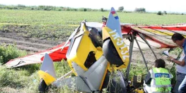 Imagine de la accidentul aviatic din mai 2016 de la Brăila FOTO CIAS