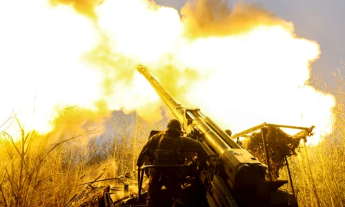 Unități ruse de artilerie în Belgorod FOTO profimedia jpg