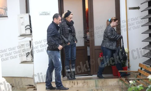 Daniela Gyorfi şi George Tal, la capela Sfântul Nectarie (Foto: Sever Gheorghe) jpeg