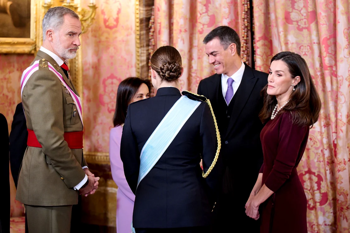 Regina Letizia Felipe și Pedro Sanchez GettyImages 2192646479 jpg