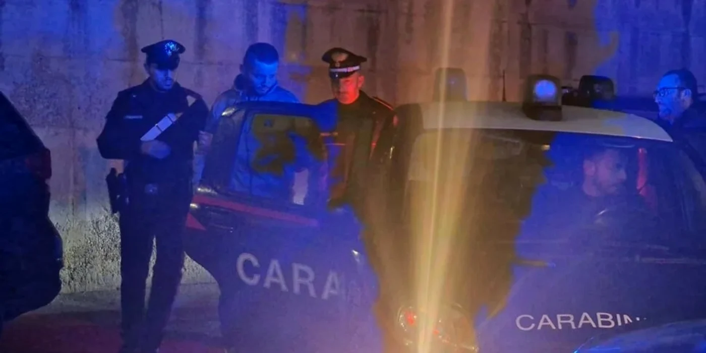 Suspectul, în momentul reținerii de către carabinieri FOTO Giornale di Sicilia