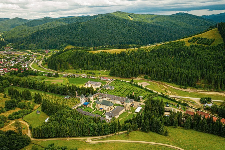 Un traseu turistic din România, relativ nou, în topul celor mai bune destinații de vacanță pentru 2026 recomandate de The Times