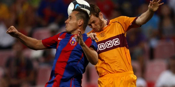 Pawel Golanski (stânga) este titular la Steaua