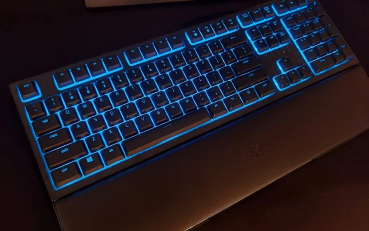 Tastatura Razer Ornata V2