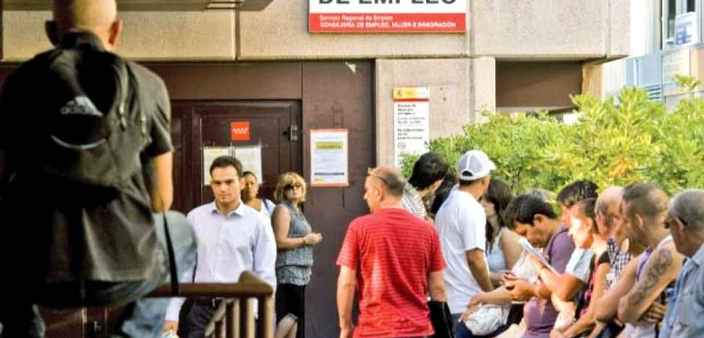 Serviciul se adresează tuturtor românilor  care se află la muncă în Spania dar şi  celor din ţară