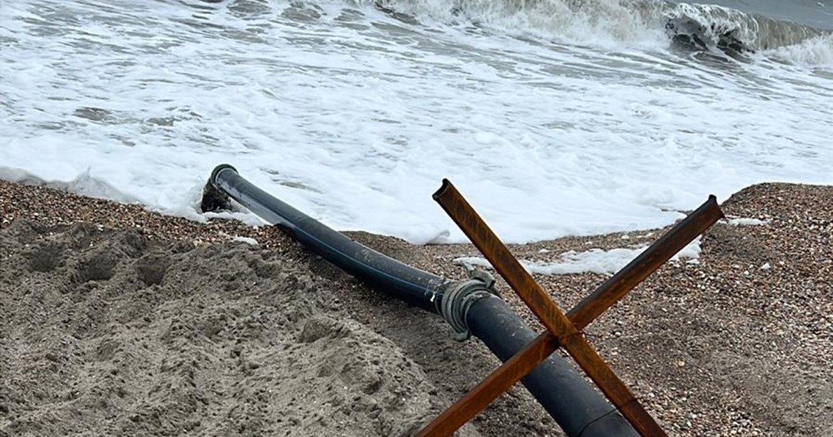 Ape evacuate în Marea Neagră de la o clădire în construcție din Mamaia. Ce s-a descoperit?