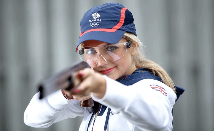 Amber Hill are 18 ani şi va concura la tir