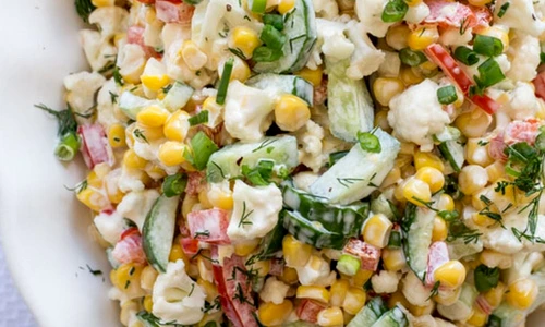 Salata de conopida, cu porumb si castravete jpeg