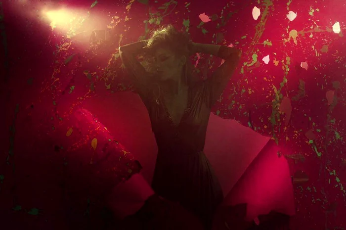 Misty a realizat un pictorial în care pare suba apă