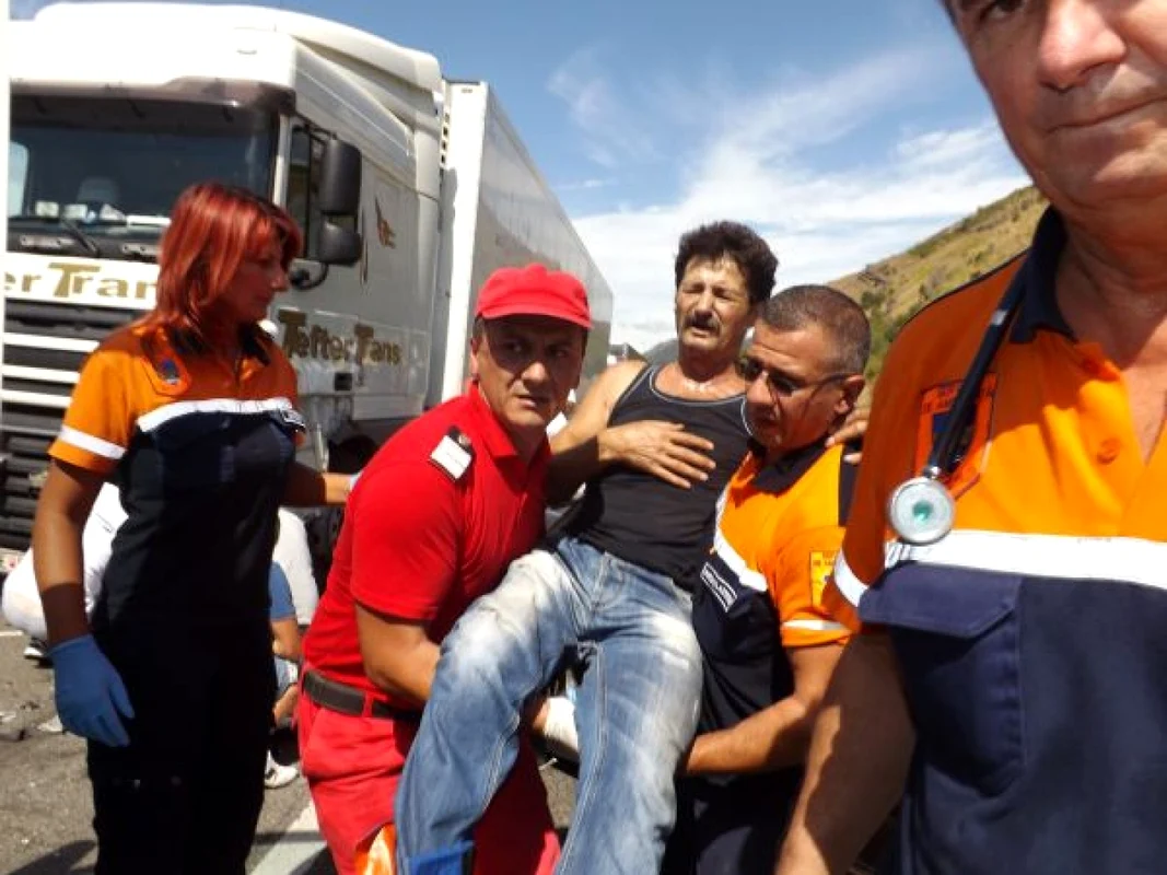 accident la ieşire din turnu severin FOTO Corina Macavei 
