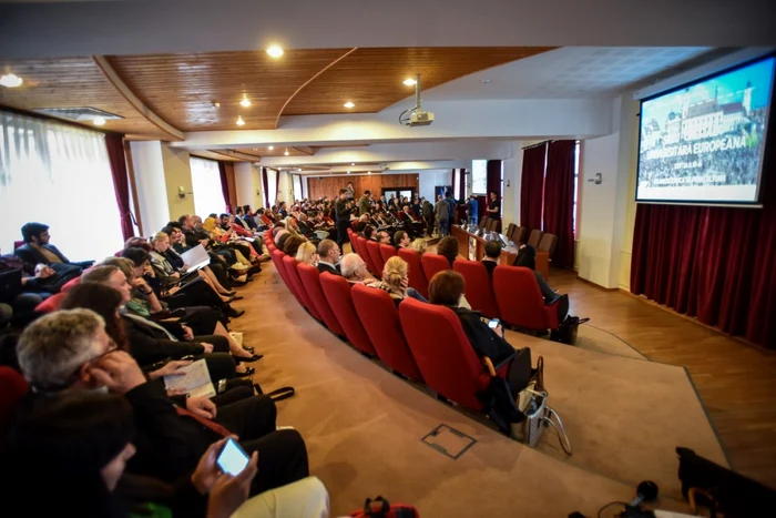 Diplomaţi şi cadre universitare din mai bine de 20 de ţări au participat la deschiderea proiectului Sibiu - capitală universitară europeană FOTO Silvana Armat