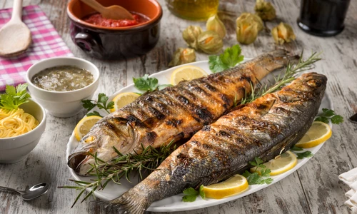 Peste pe gratar  Sursa foto shutterstock 500197978 jpg