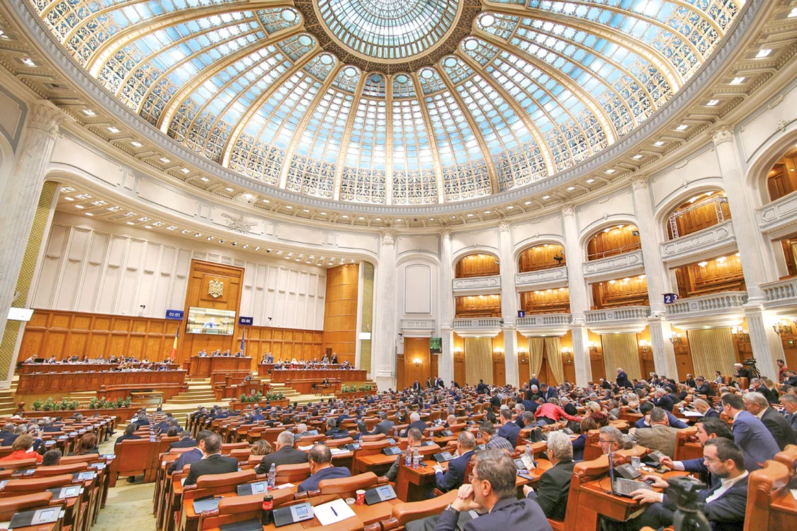 Deşi Parlamentul s-a reunit în şedinţă comună, n-a mai avut ce să voteze